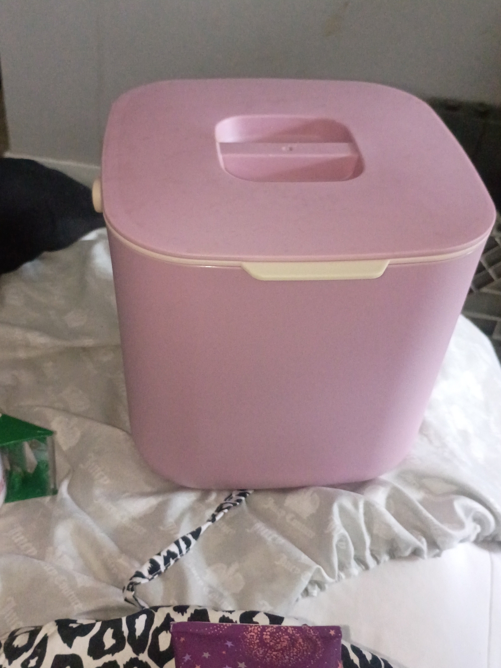 Vivitar Miniature Pink Compost Bin